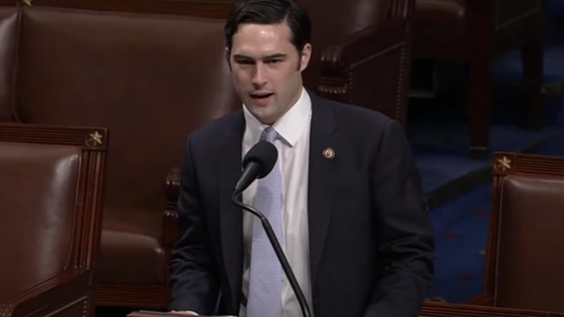 Rep. Brandon Gill announces impeachment of judge who attempted to
block Tren de Aragua deportations